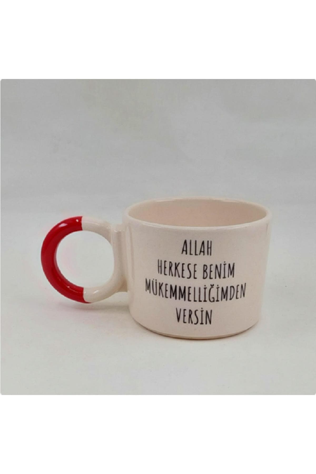 Allah Herkese Benim Mükemmelliğimden Versin Baskılı Kırmızı Kulplu Düğüm Kupa