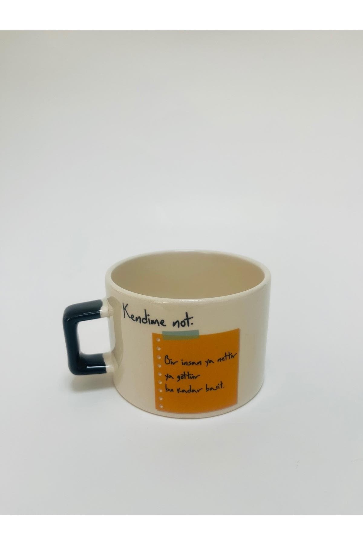 Bir İnsan Ya Nettir Ya Göttür Baskılı Siyah Kulplu Kare Espresso Fincanı