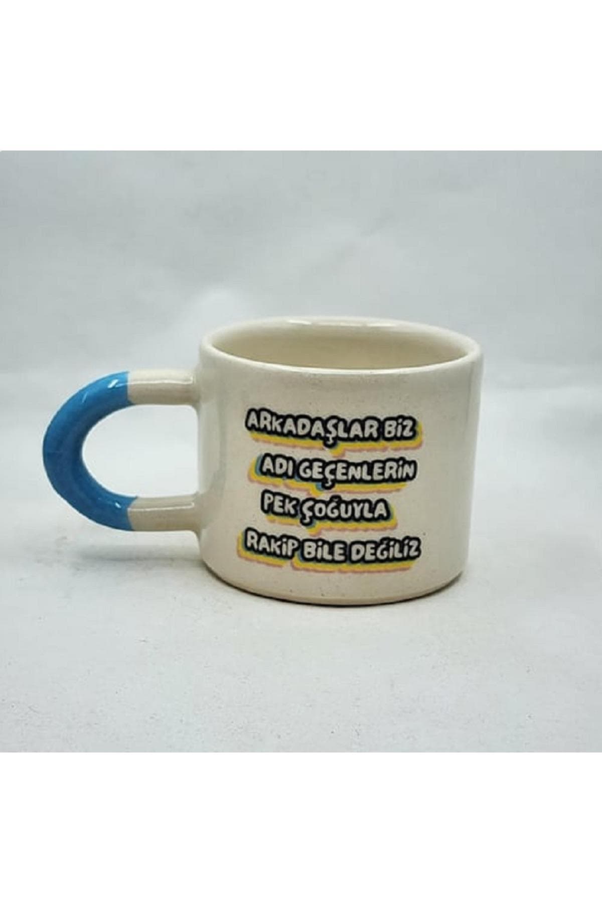 Rakip Bile Değiliz Baskılı Mavı Kulplu U Kupa
