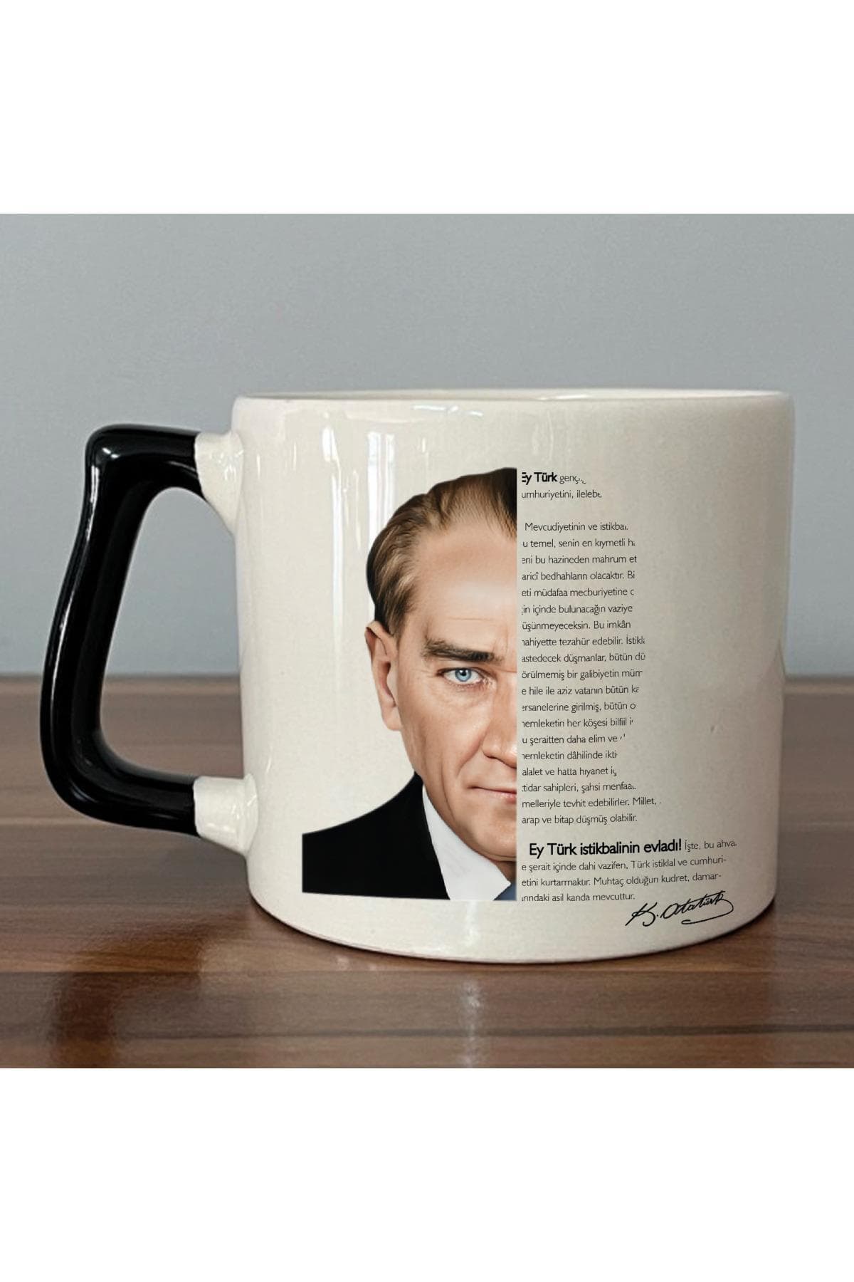 Atatürk Portresi ve Gençliğe Hitabe Yazılı Siyah Kulplu Prime Kupa