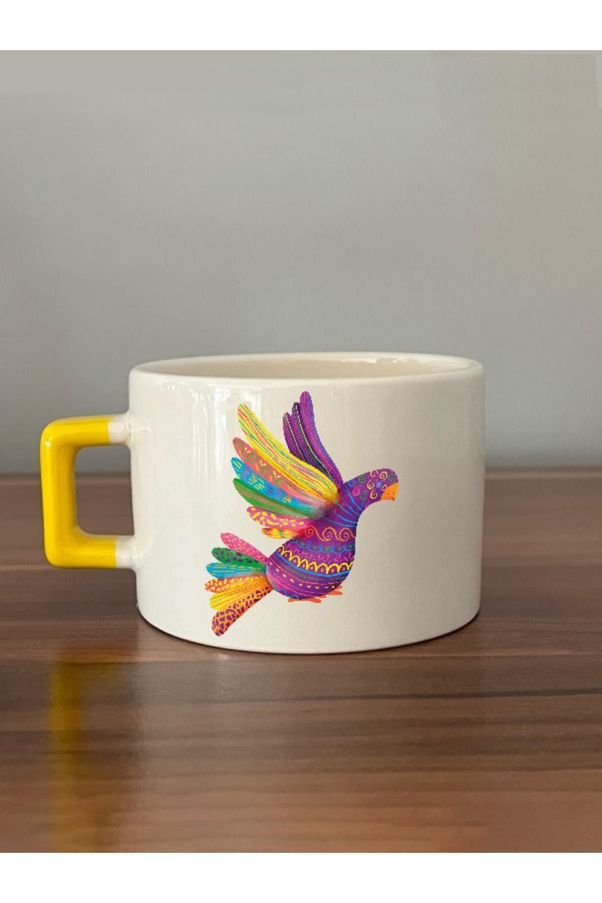 Renkli Kanatlı Kuş Baskılı Sarı Kulplu Kare Espresso Fincanı