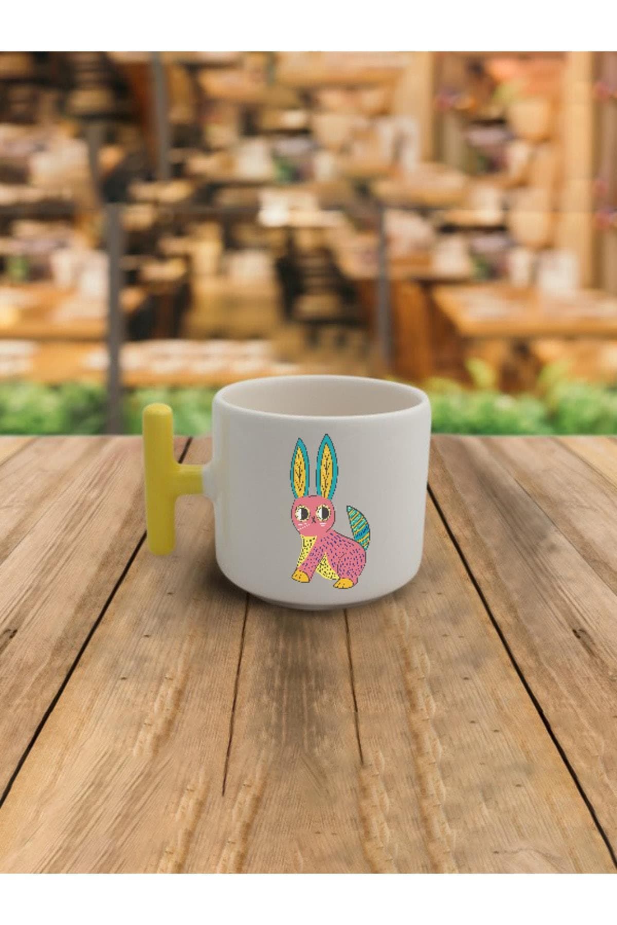 Rengarenk Nakış Desenli Sevimli Tavşan Baskılı Sarı Kulplu T Latte Fincanı