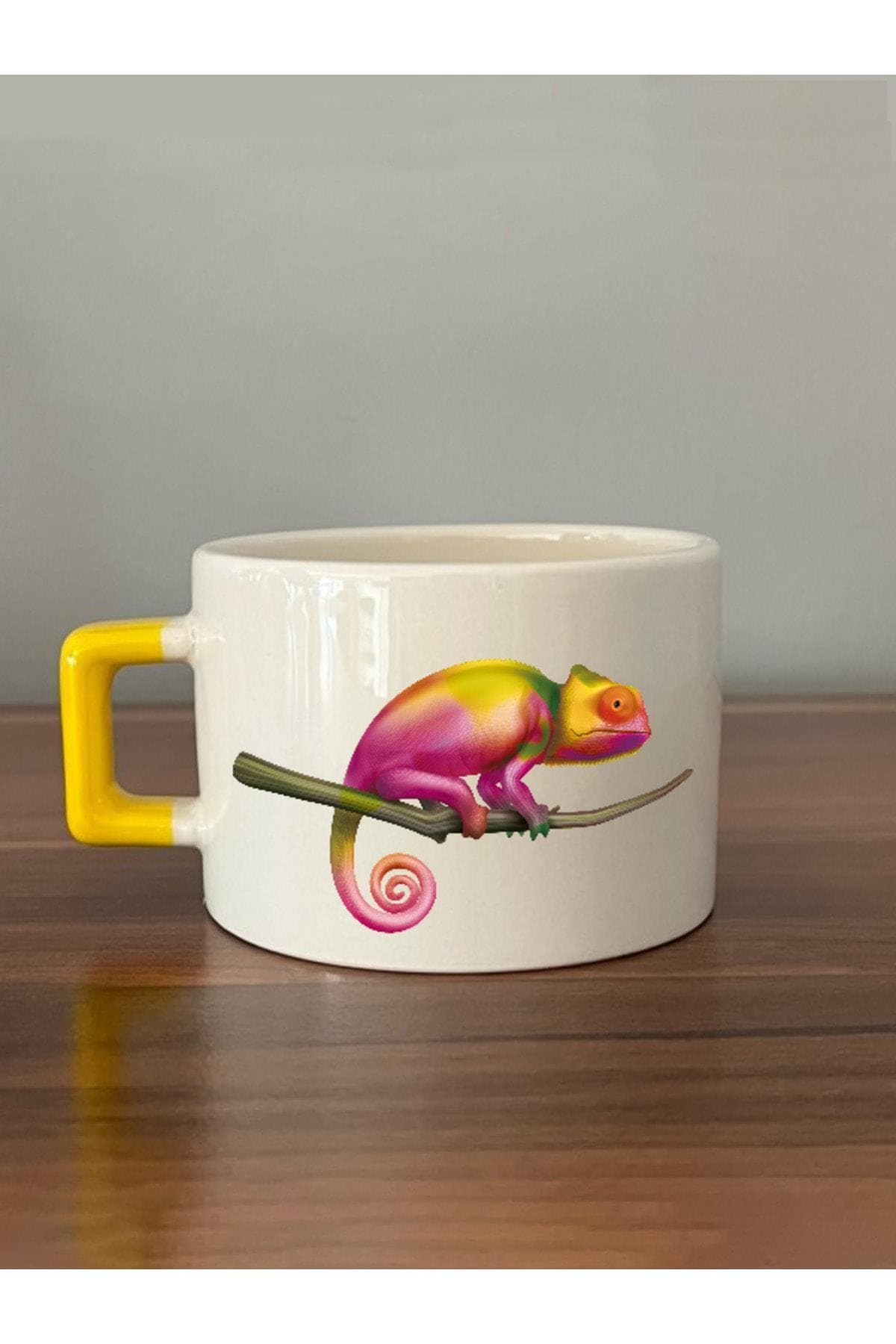 Renkli Bukalemun Baskılı Sarı Kulplu Kare Espresso Fincanı