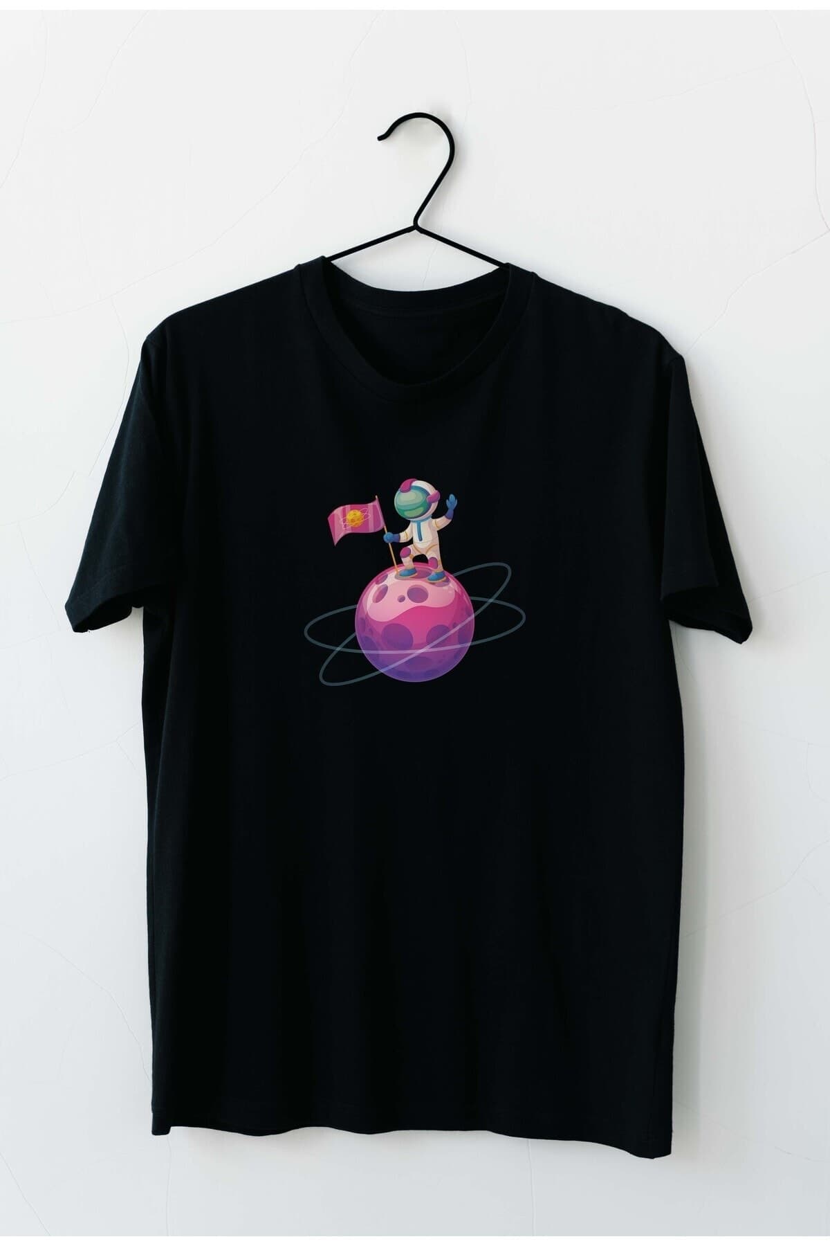 Pembe Bayraklı Astronot Tasarım Baskılı Erkek Tshirt - XXL
