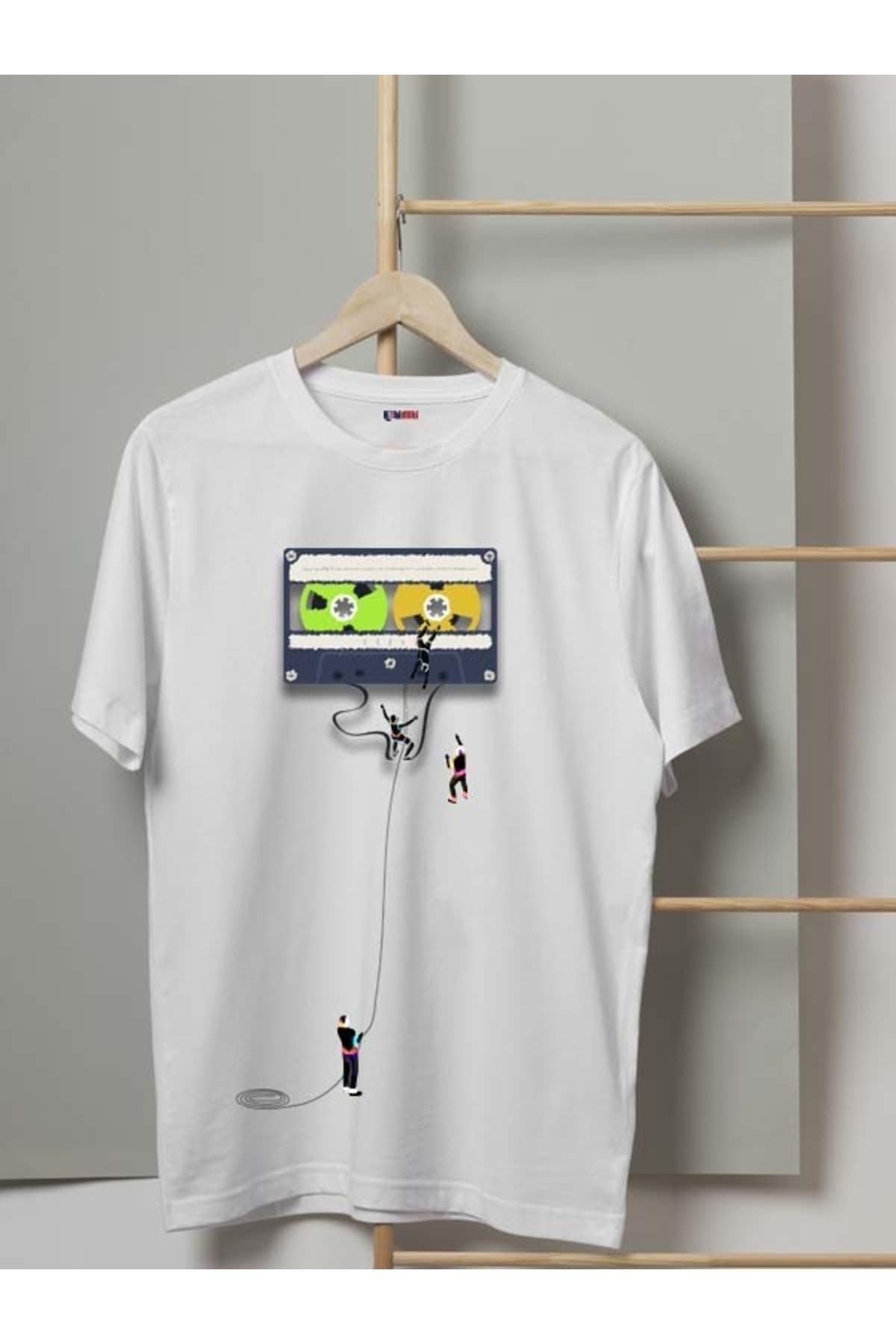 Nostalji Kaset Tasarım Baskılı Kadın Tshirt - M