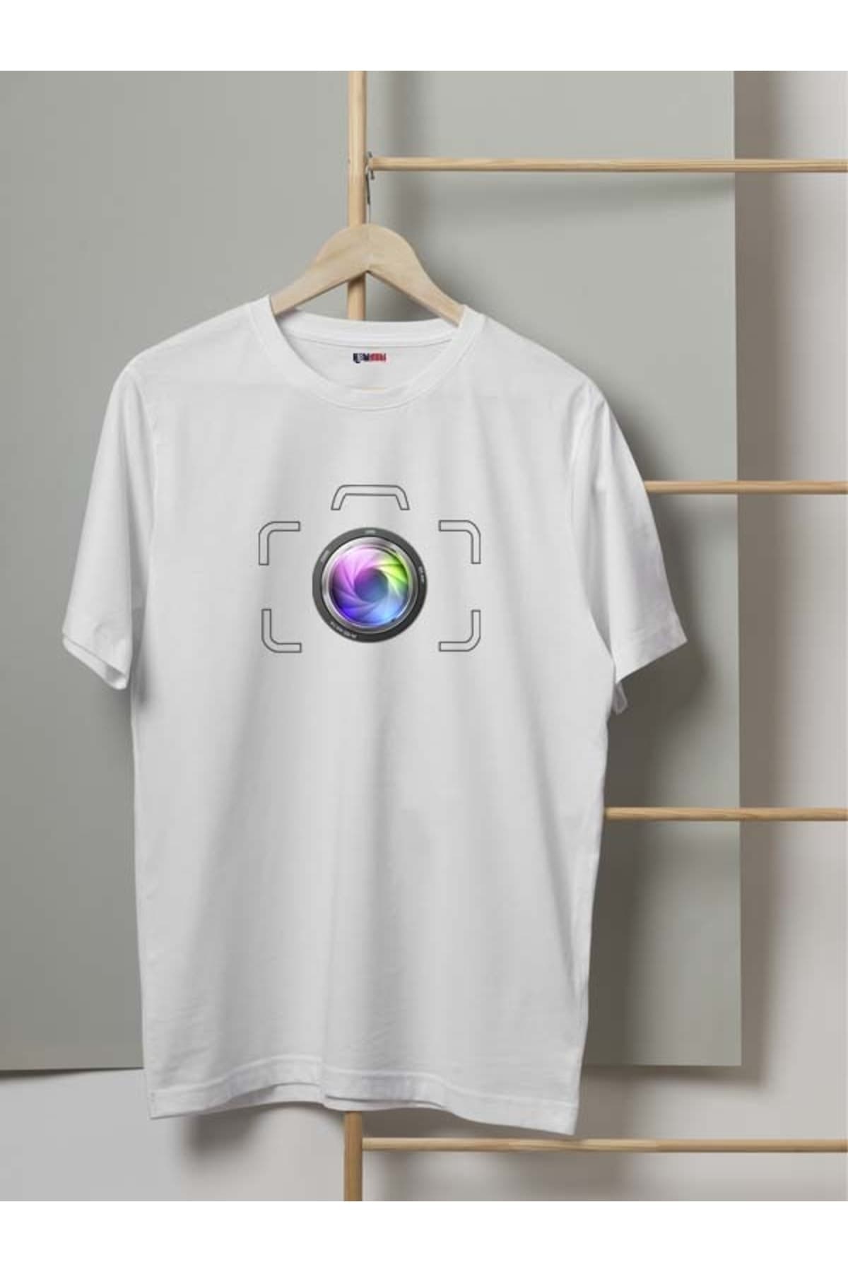 Fotoğraf Makine Renkli Çerçeveli Baskılı Erkek Tshirt - L
