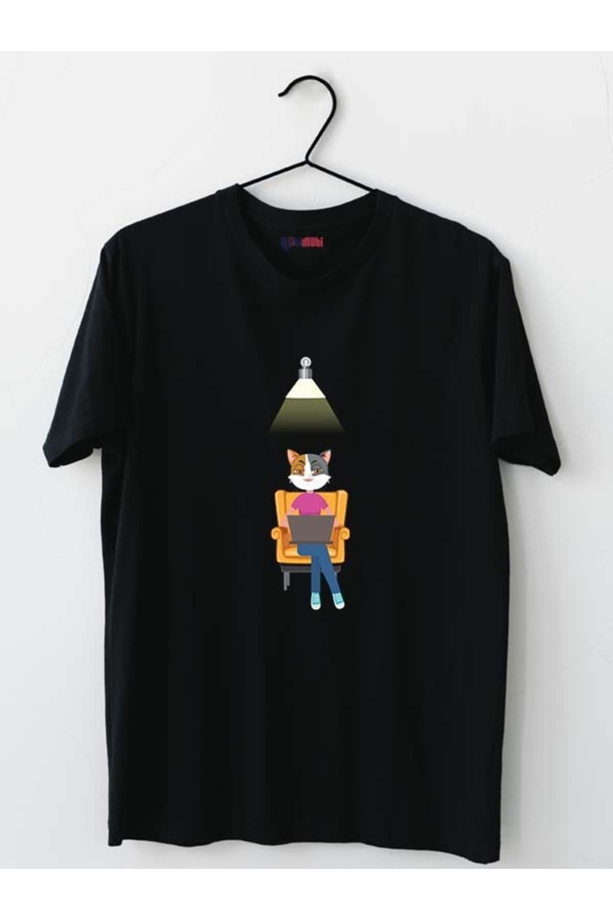 Işık Altında Kedi Tasarım Baskılı Kadın Tshirt - S