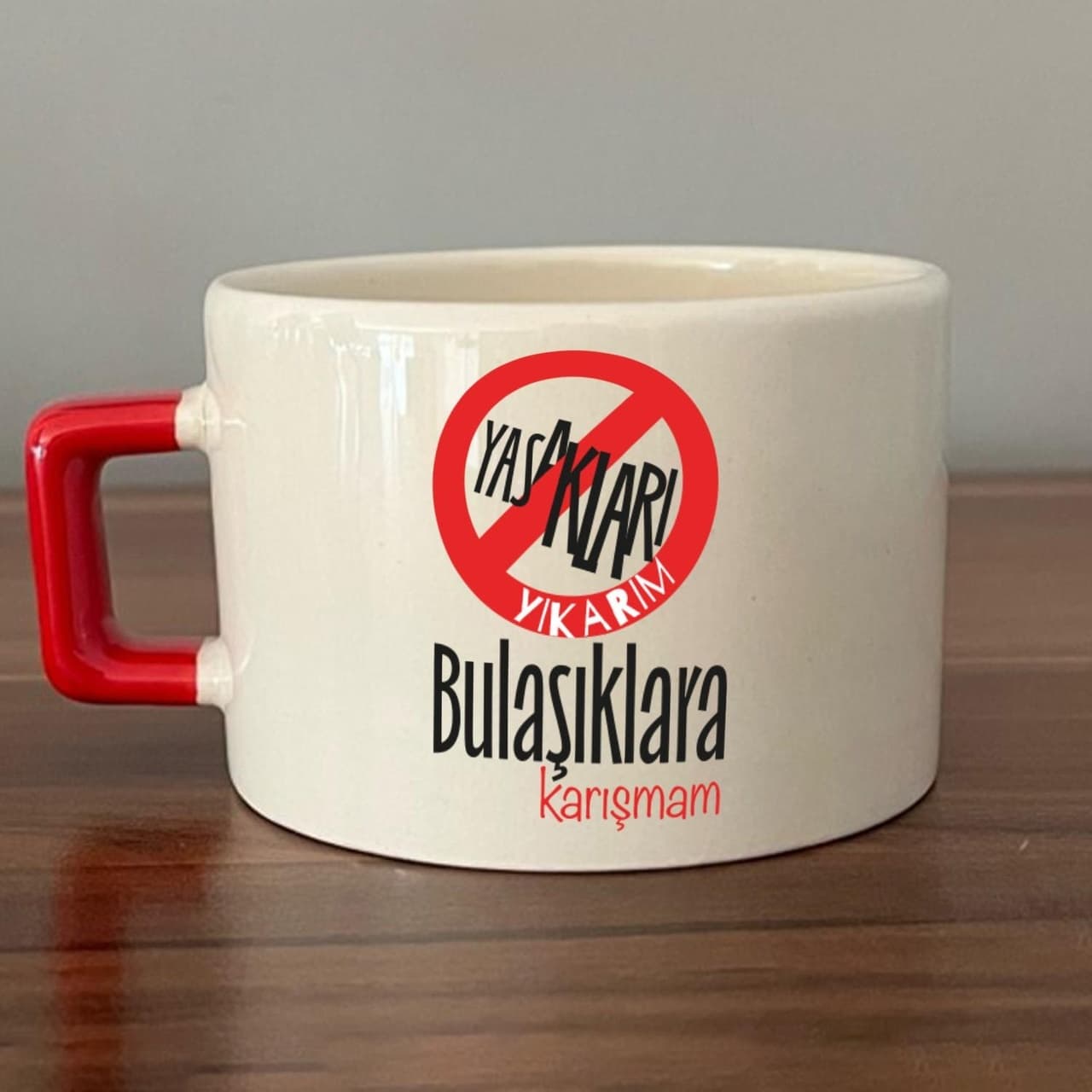 Kırmızı