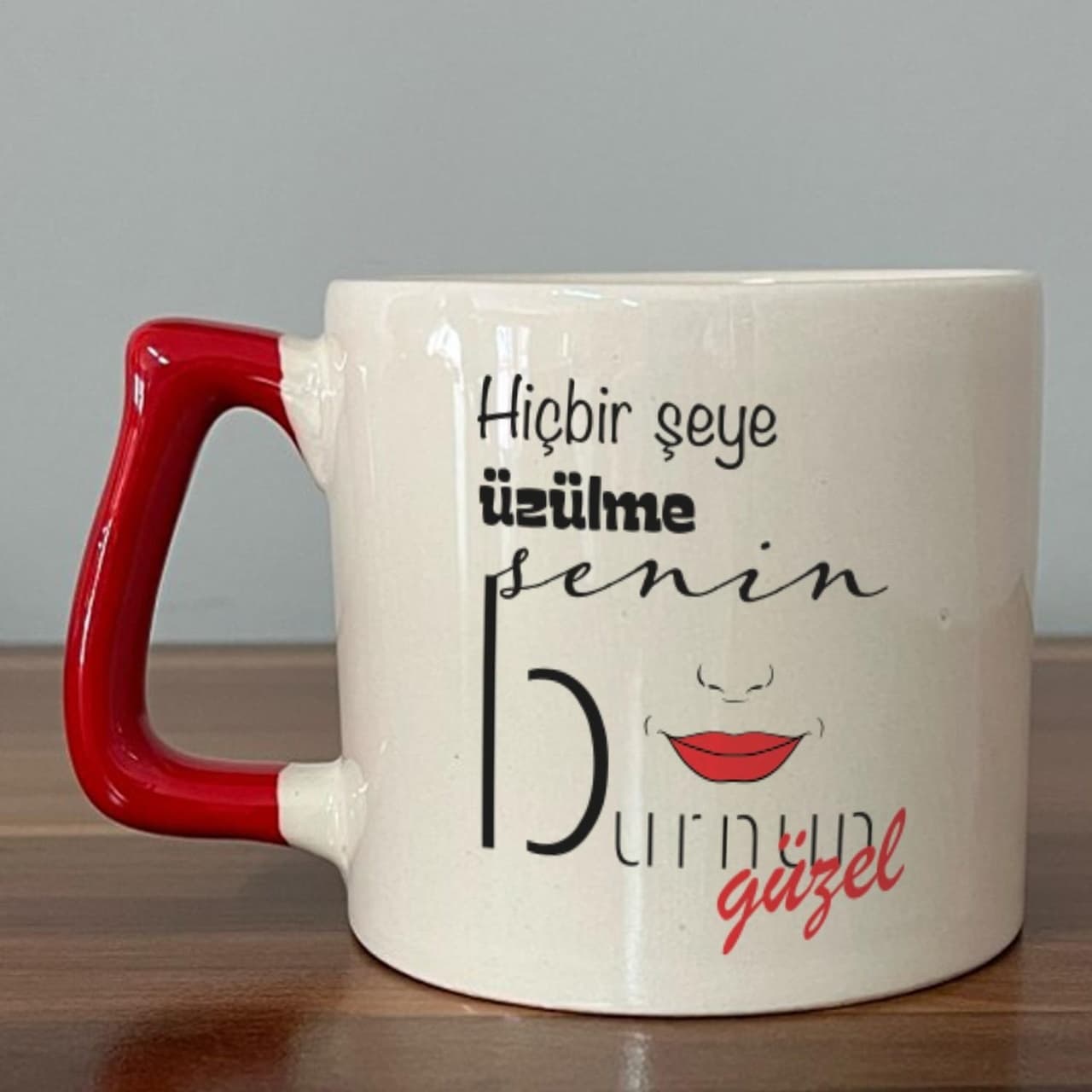 Kırmızı