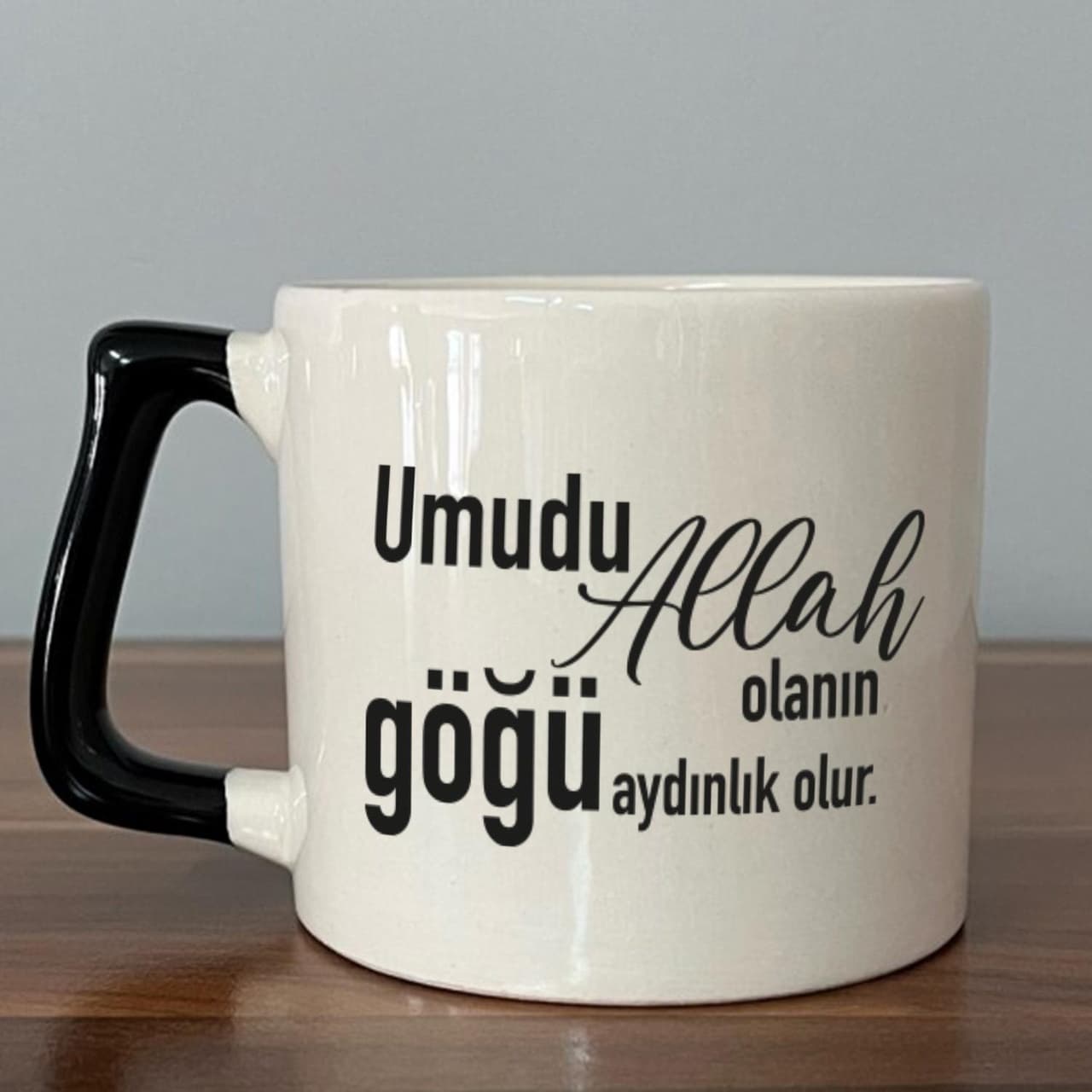 Siyah