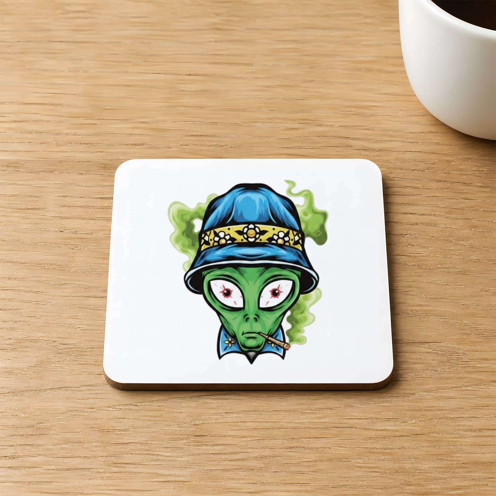 Mavi Şapkalı Uzaylı Baskılı 9x9 cm Kare MDF Bardak Altlığı Ahşap