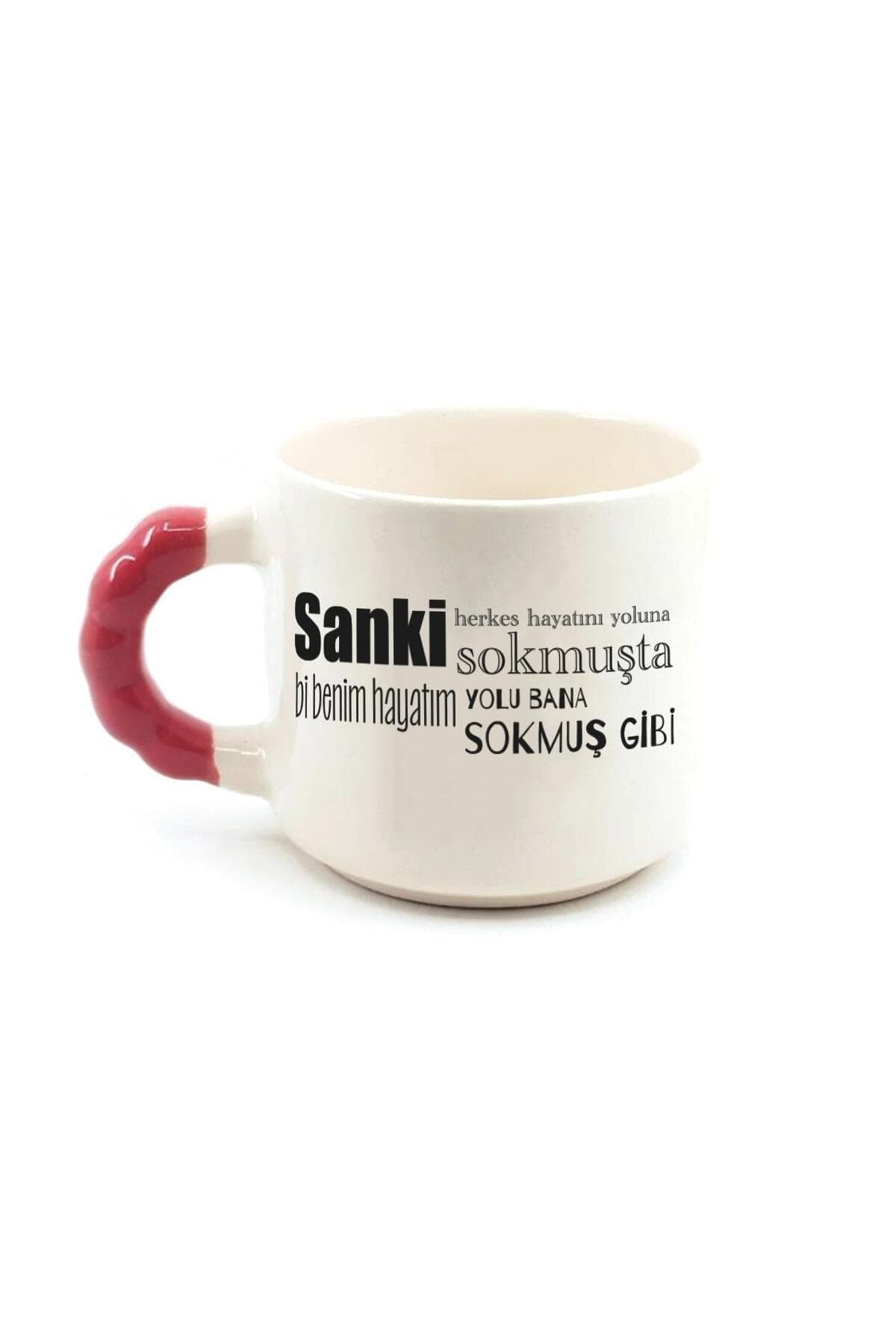 Sanki Herkes Hayatını Yoluna Sokmuşta Baskılı Kırmızı Kulplu Boncuk Kupa Bardak Fincan Mug