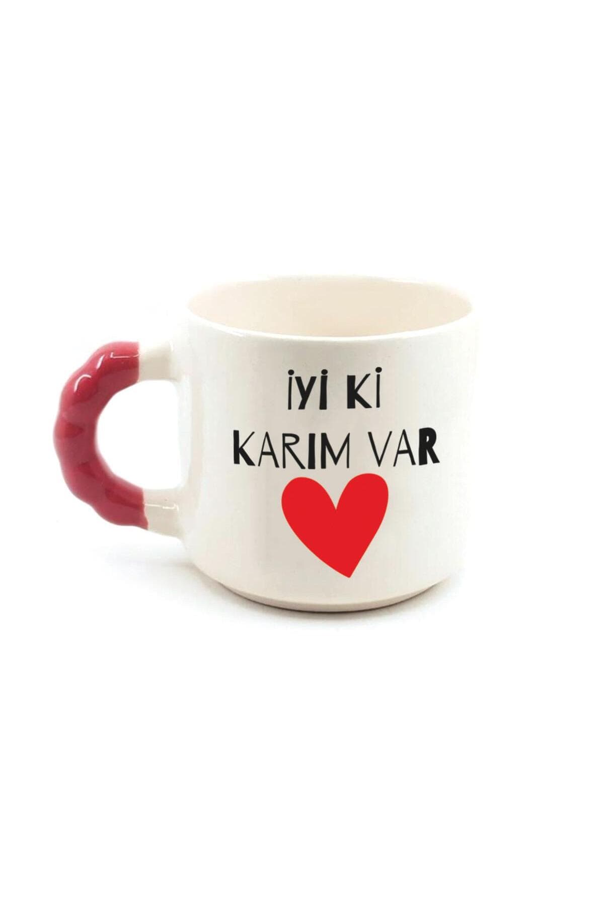 İyi Ki Karım Var Baskılı Kırmızı Kulplu Boncuk Kupa - Sevgililer Günü Hediyesi Bardak Fincan Mug