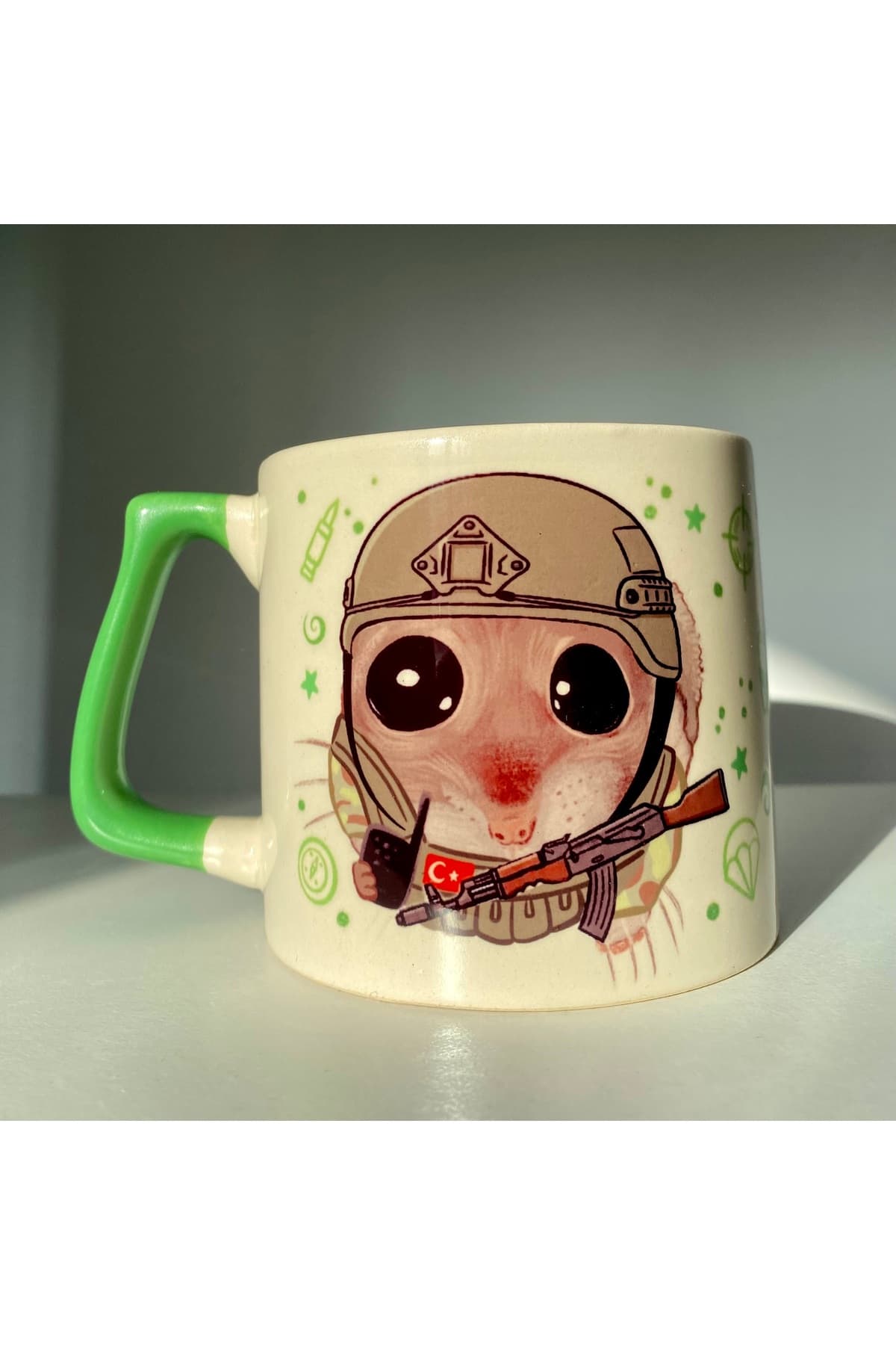 Sad Üzgün Hamster - Meslek: Asker (Soldier) Kupa
