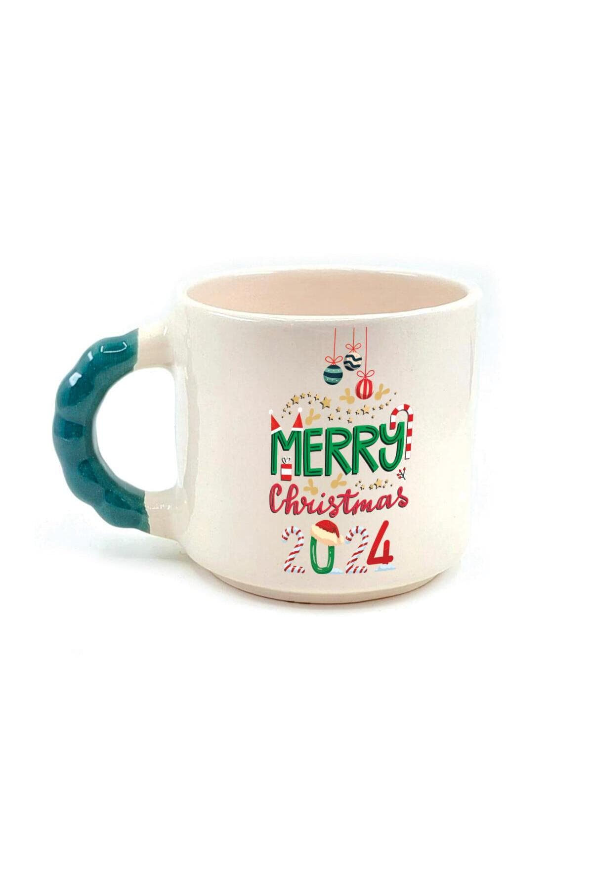 Merry Christmas 2024 Baskılı Yeşil Kulplu Boncuk Kupa - Yılbaşı Hediyesi Bardak Fincan Mug
