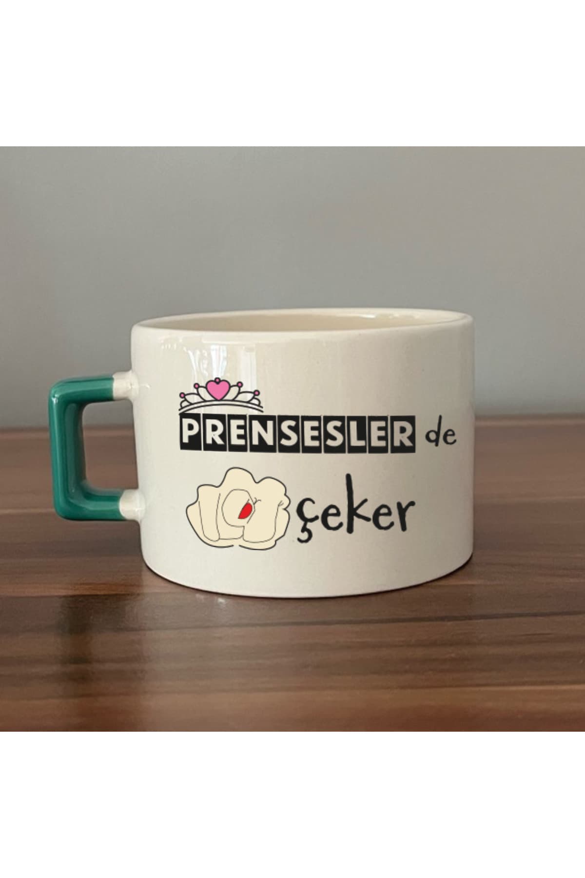 Prensesler de Nah Çeker Yeşil Kulplu Kare Mizahi Hediyesi Fincan