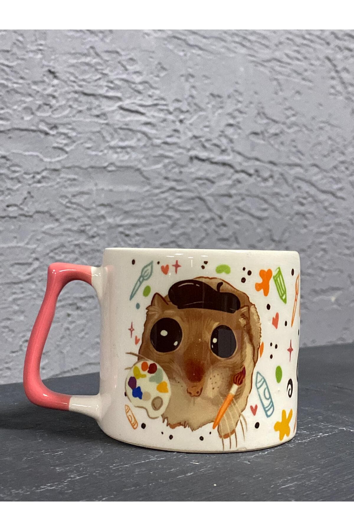 Sad Hamster Meslek: Ressam (Artist)Pembe Kulplu Prime Ofis Hediyesi Kupa