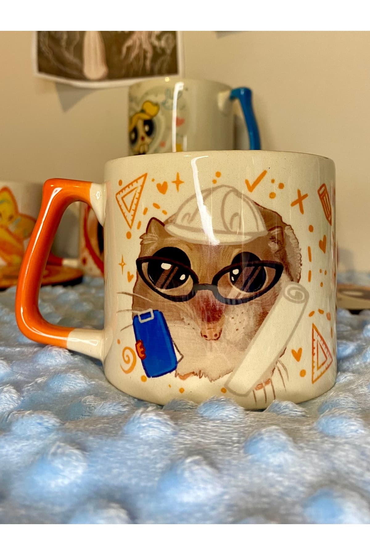 Sad Üzgün Hamster Meslek: İç Mimar / interior designer Kupa