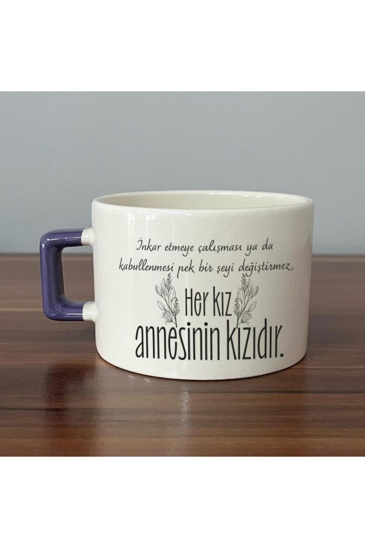 Her Kız Annesinin Kızıdır Baskılı Mor Kulplu Kare Espresso Fincanı