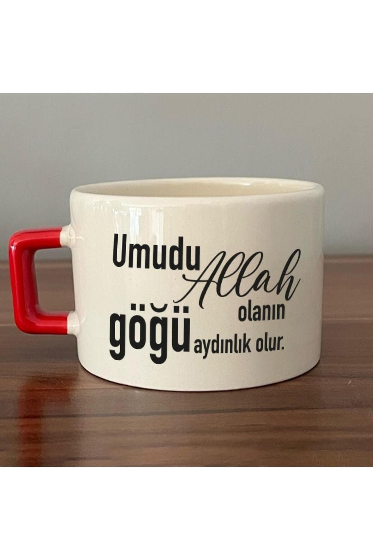Umudu Allah Olanın Göğü Aydınlık Olur Baskılı Kırmızı Kulplu Kare Espresso Fincanı