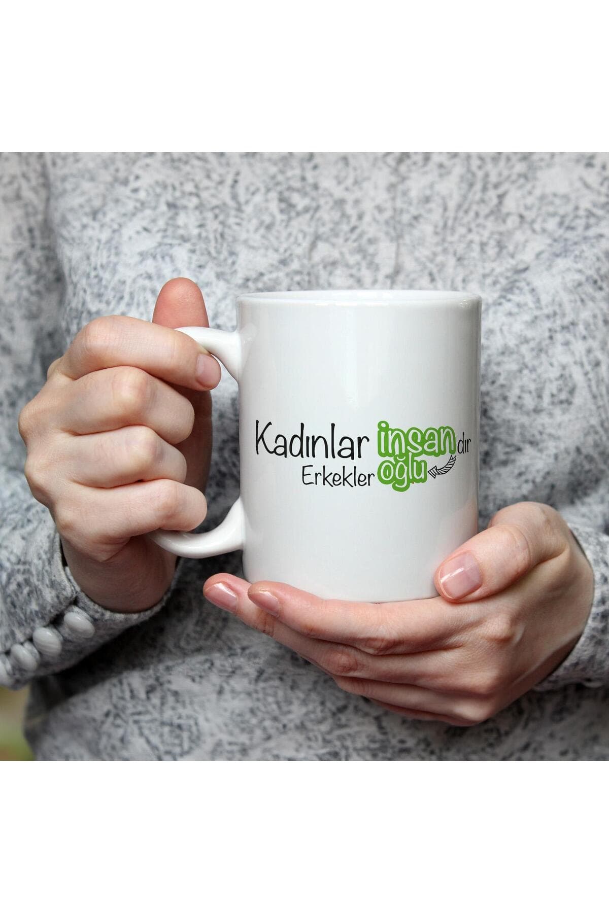 Kadınlar İnsandır, Erkekler İnsanoğlu Baskılı Kadınlar Günü Beyaz Kupa