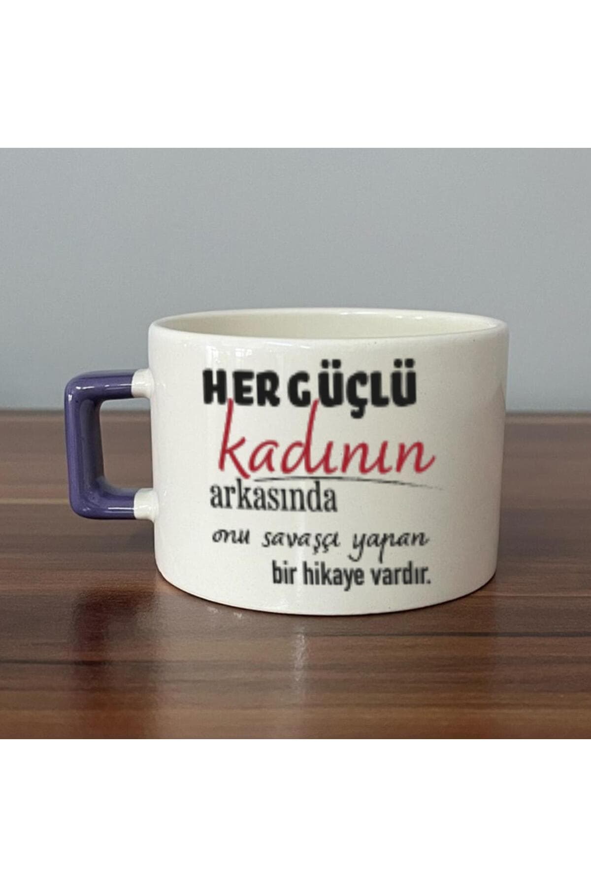 Her Güçlü Kadının Arkasında Baskılı Kadınlar Günü Mor Kulplu Kare Espresso Fincanı