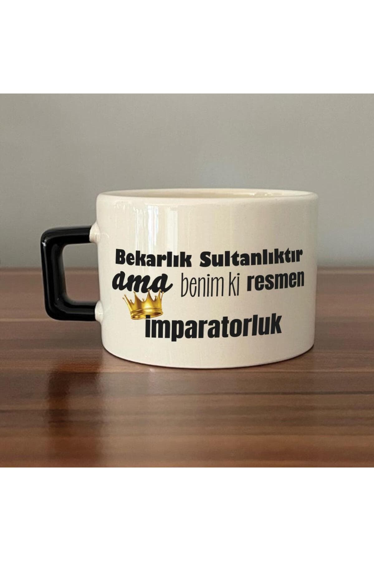 Bekarlık Sultanlıktır Ama Baskılı Siyah Kulplu Kare Espresso Fincanı